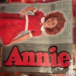 NWT Fun World Annie Toddler Costume - Red
New in the original packaging